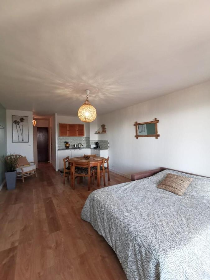 "Les Palmiers" Studio Spacieux Vue Mer Terrasse & Parking Сен-Сир-сюр-Мер Экстерьер фото